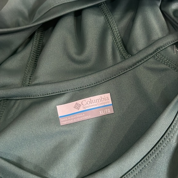 Columbia Green Performance Shirt - Picture 6 of 6